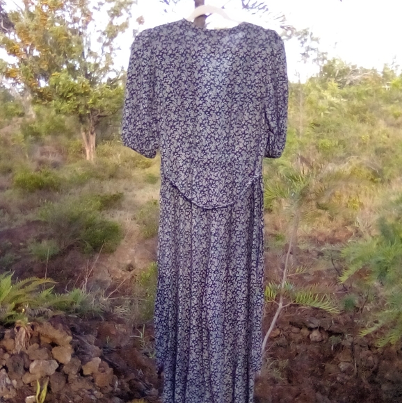 Floral Jumpsuit X Small - Picture 5 of 9